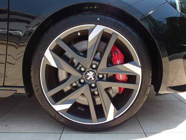 " Peugeot 308 GTi 270 by Peugeot Sport. "