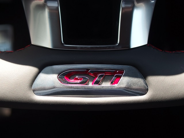 " Peugeot 308 GTi 270 by Peugeot Sport. "