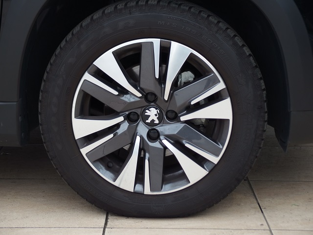 " Peugeot 2008 CROSSCITY "