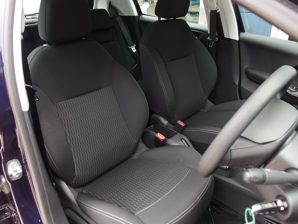 認定中古車入荷のお知らせ