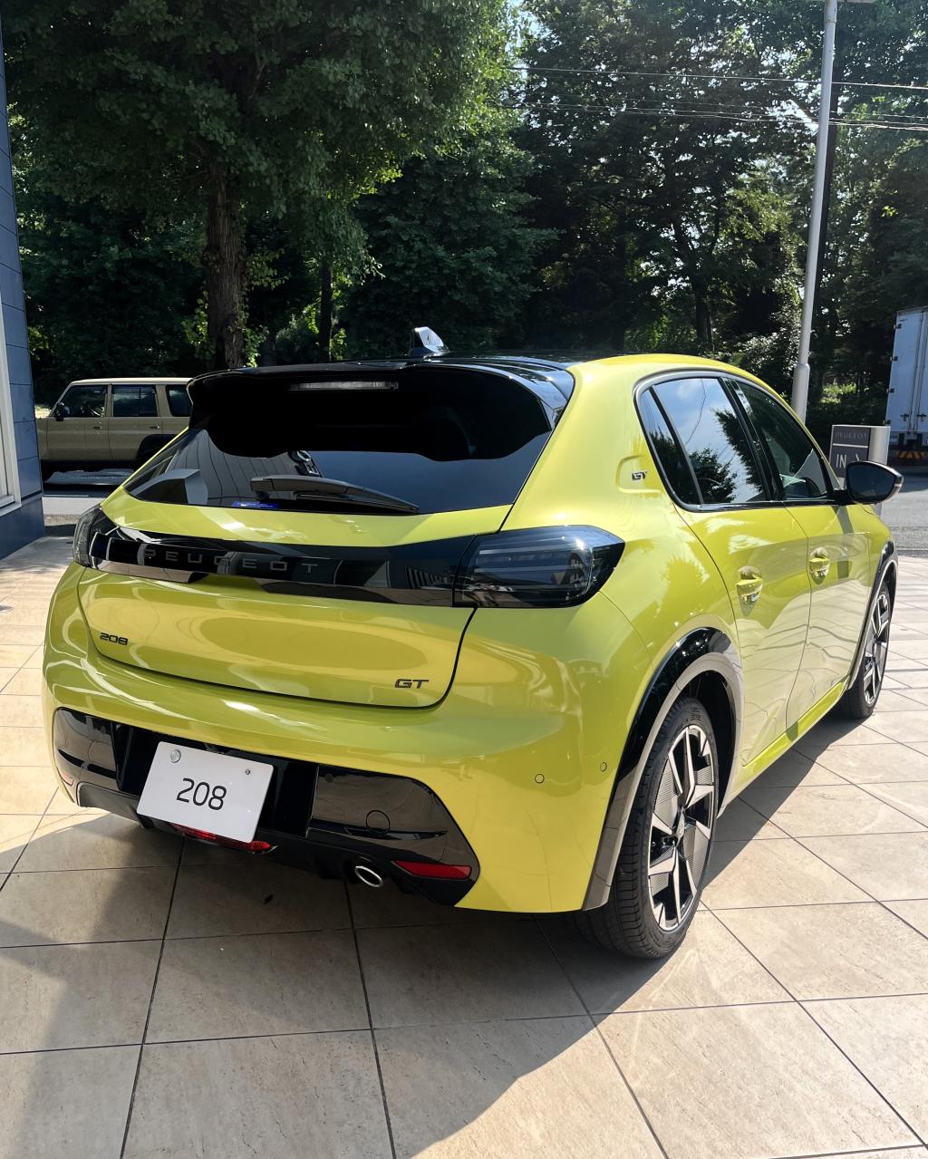 ご試乗車のご紹介🌟プジョーNEW208GT 💛アゲダ・イエロー🚘