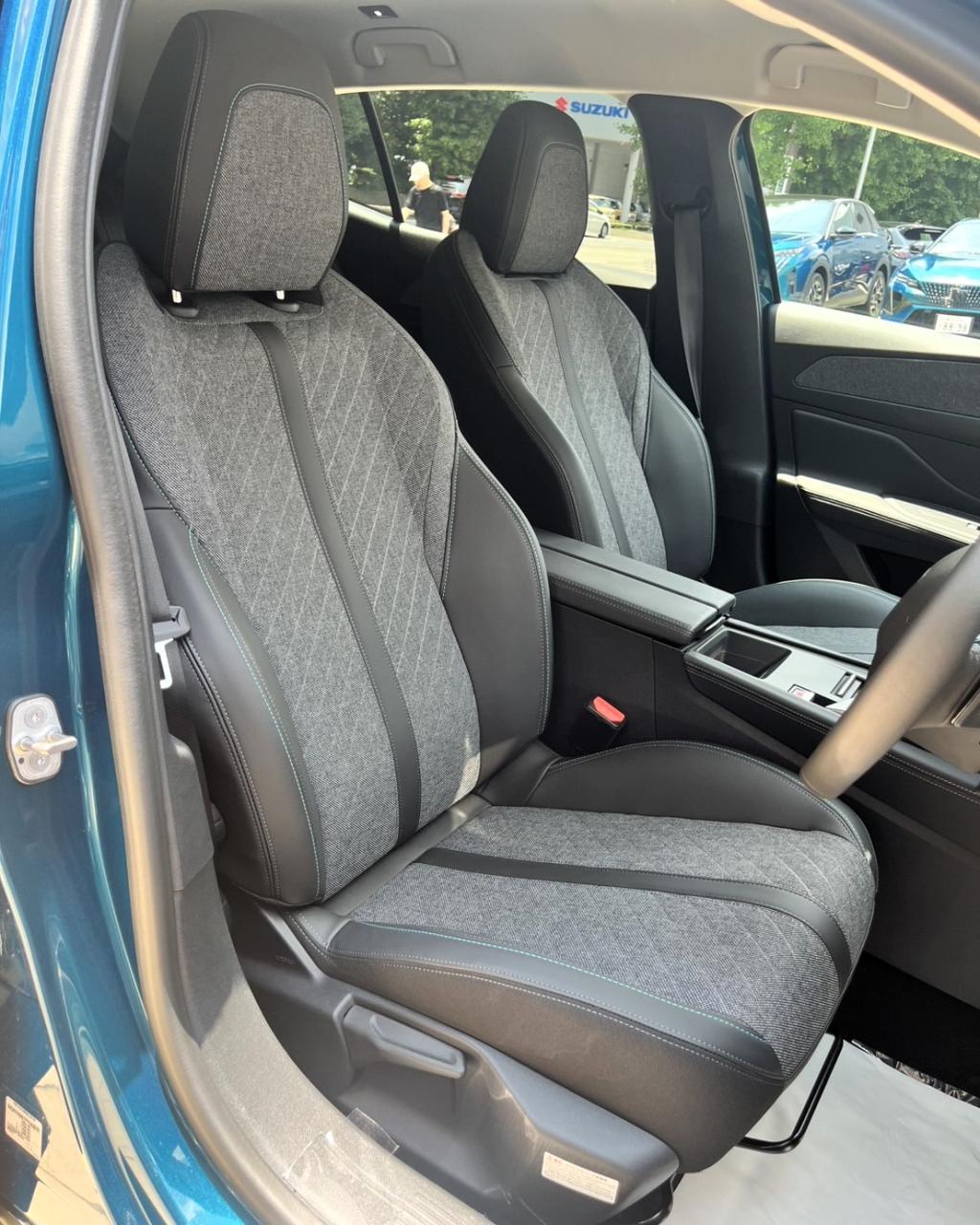 認定中古車🚘408Allureのご紹介