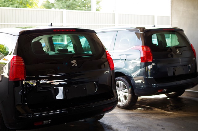 PREMIUM 7 SEATER
