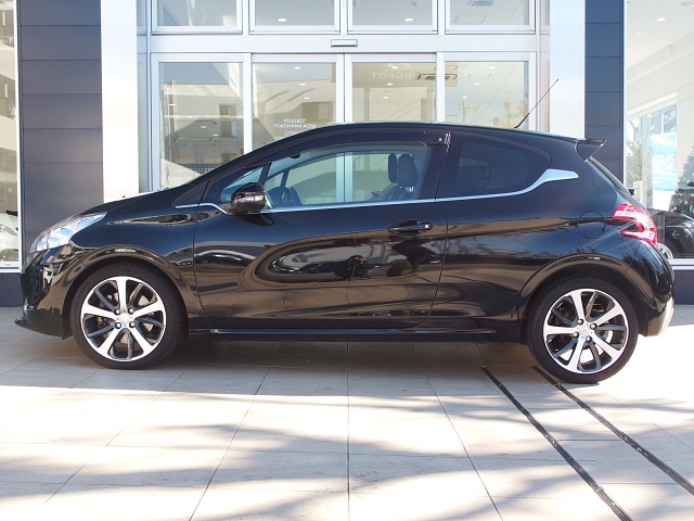 認定中古車入荷情報