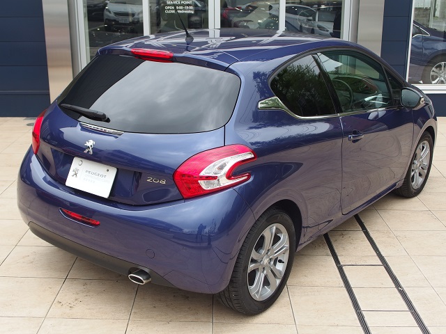 認定中古車入荷情報