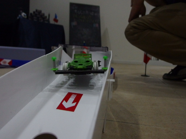 ちびっこ　あつまれ！