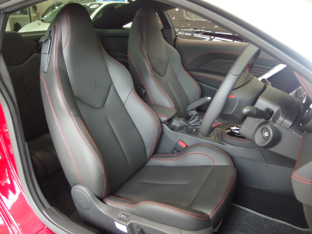 PEUGEOT GT Line Début