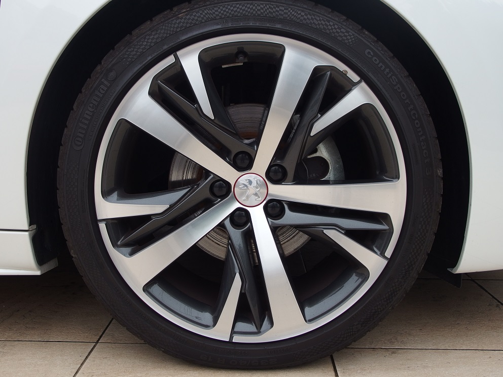 スポーツクーペ　認定中古車のご紹介