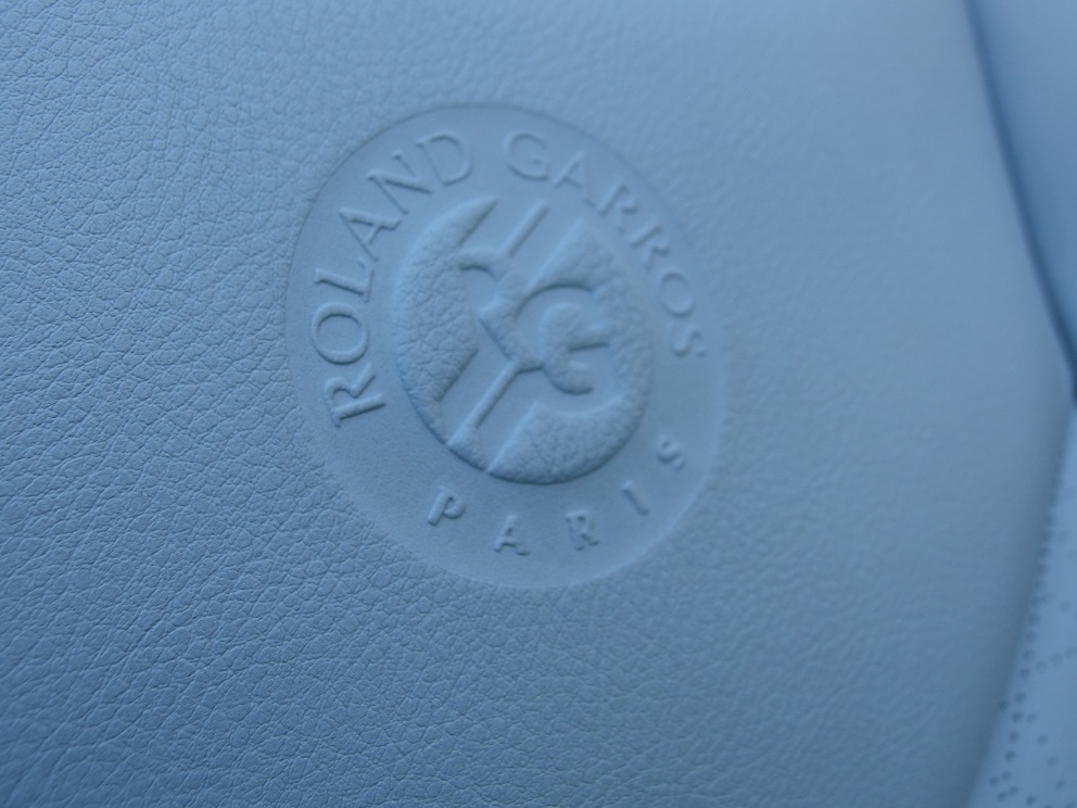 認定中古車入荷のお知らせ　～ローランギャロス～