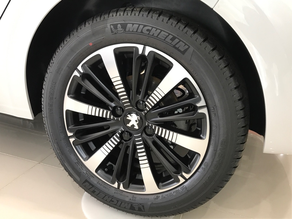 208Allure Cielo Plus発売開始！