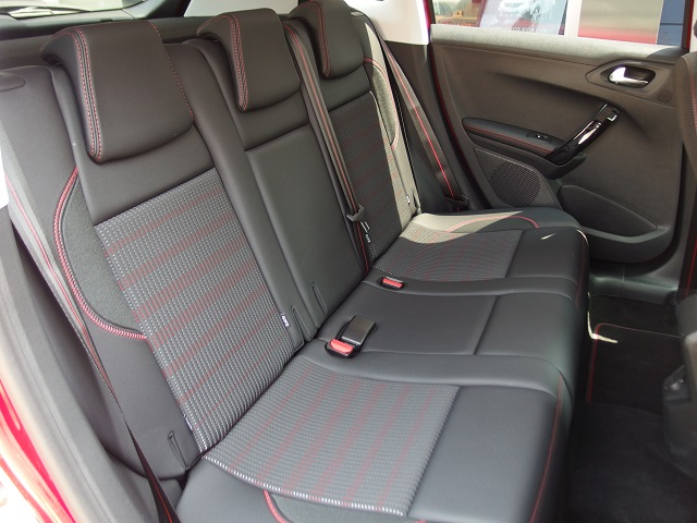 " Peugeot 2008 GT Line 6AT F/L RHD "