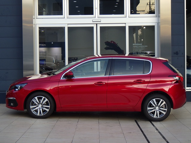 " Peugeot 308 Allure BlueHDi 8AT "