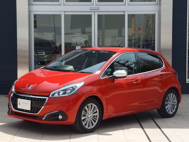 " Peugeot 208 Allure 6AT "