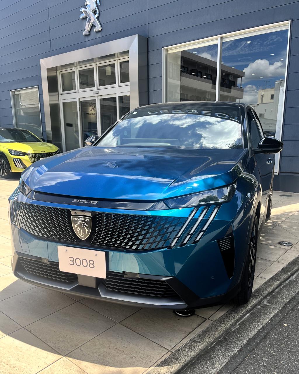 ✨新型 NEW3008 試乗車ご用意しています✨