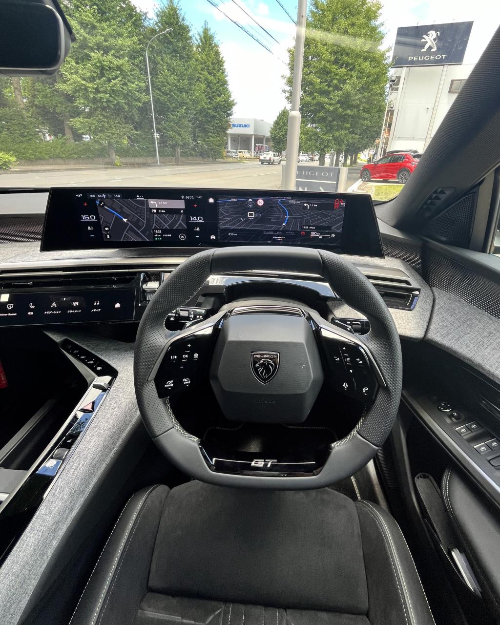 ✨新型 NEW3008 試乗車ご用意しています✨