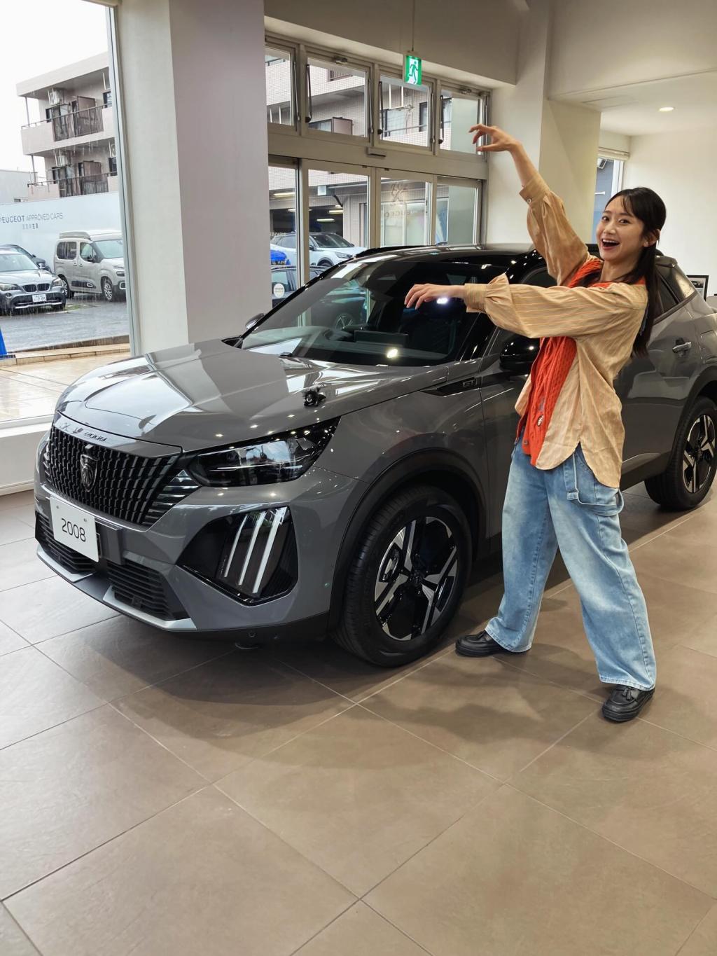 新色「セレニウム・グレー」を纏った特別な2008がデビュー！