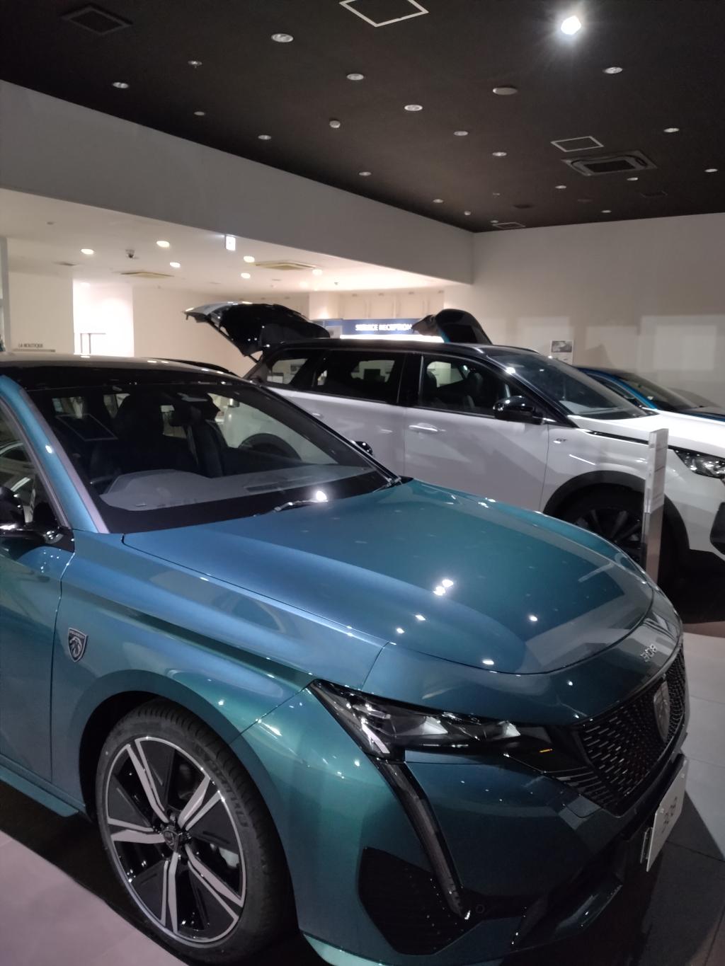 今週末もお待ちしております🚗