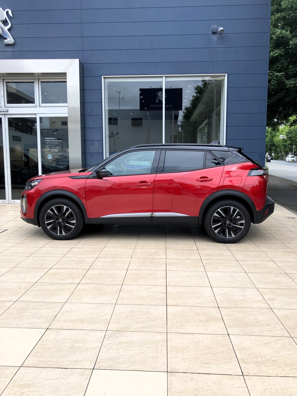 ～希少な認定中古車、新型プジョーSUV 2008～